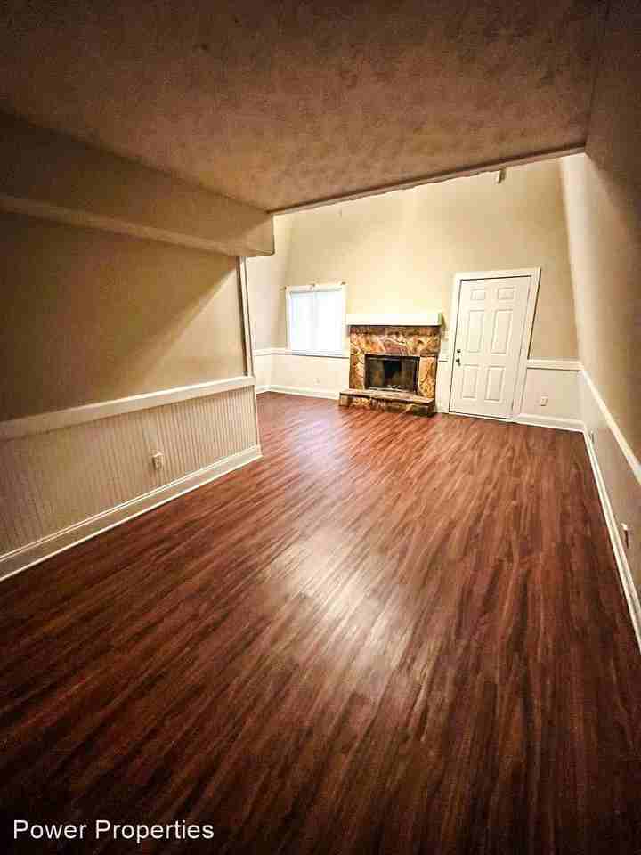 Rustwood Dr - Photo 3 of 9