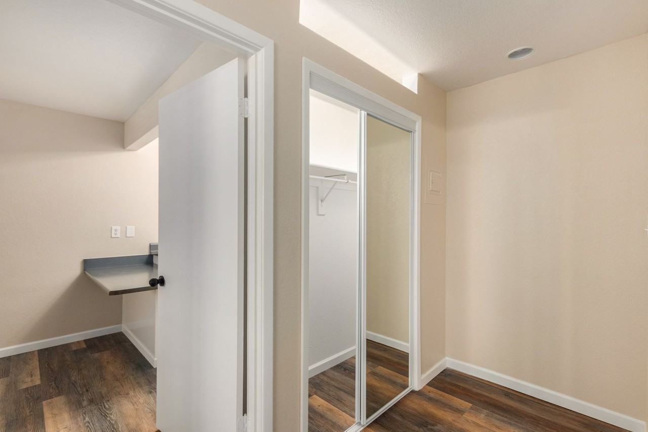 1410 S Country Club Dr. - Photo 7 of 44