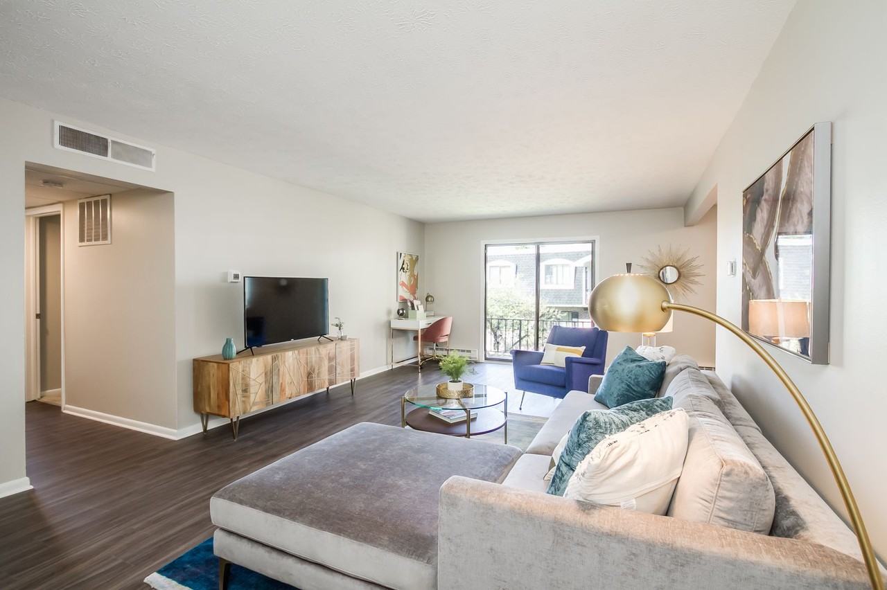 LaCroix Court Apartments - Photo 7 of 30