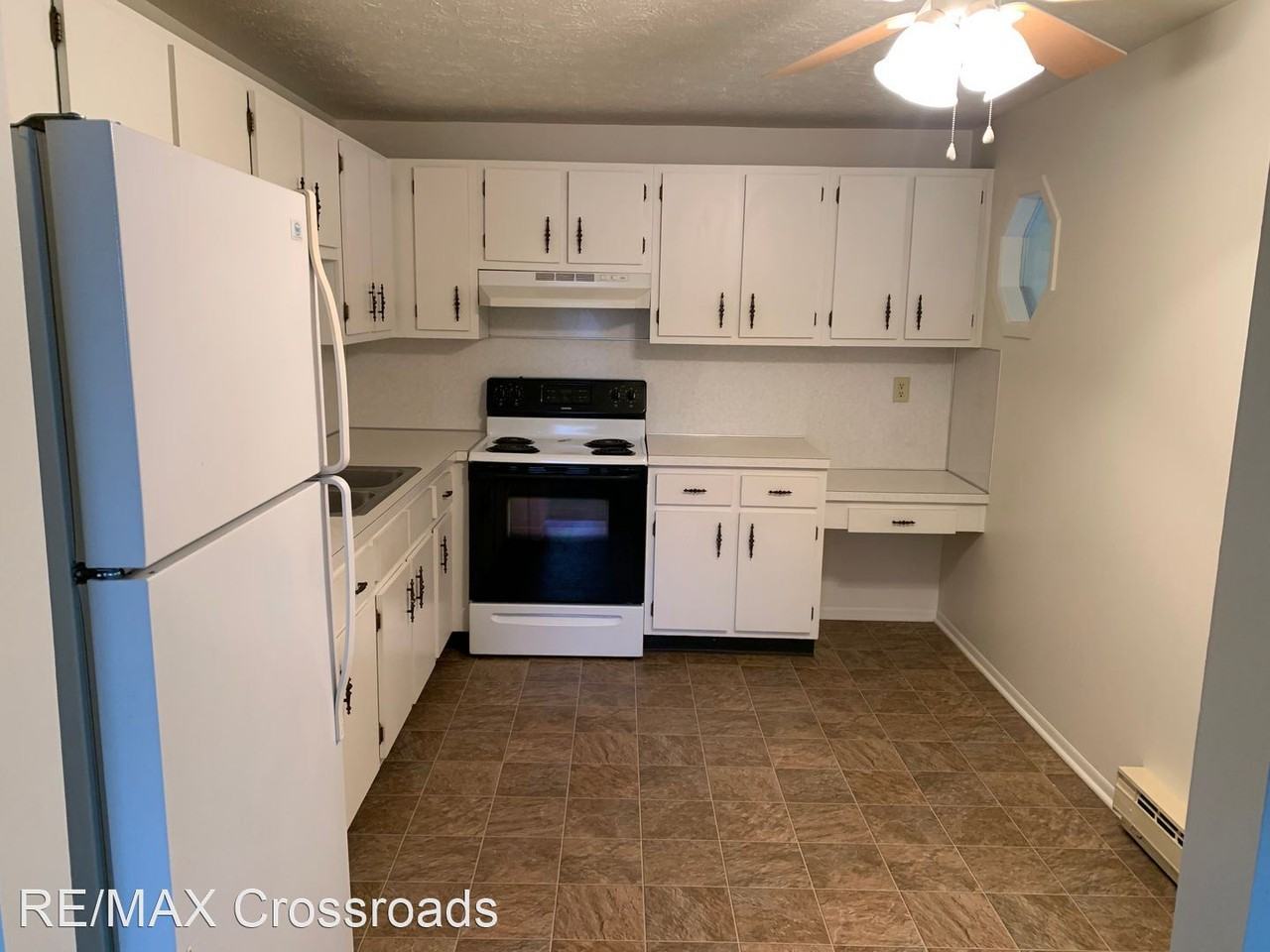 790 Garberdale Square NE - Photo 2 of 5