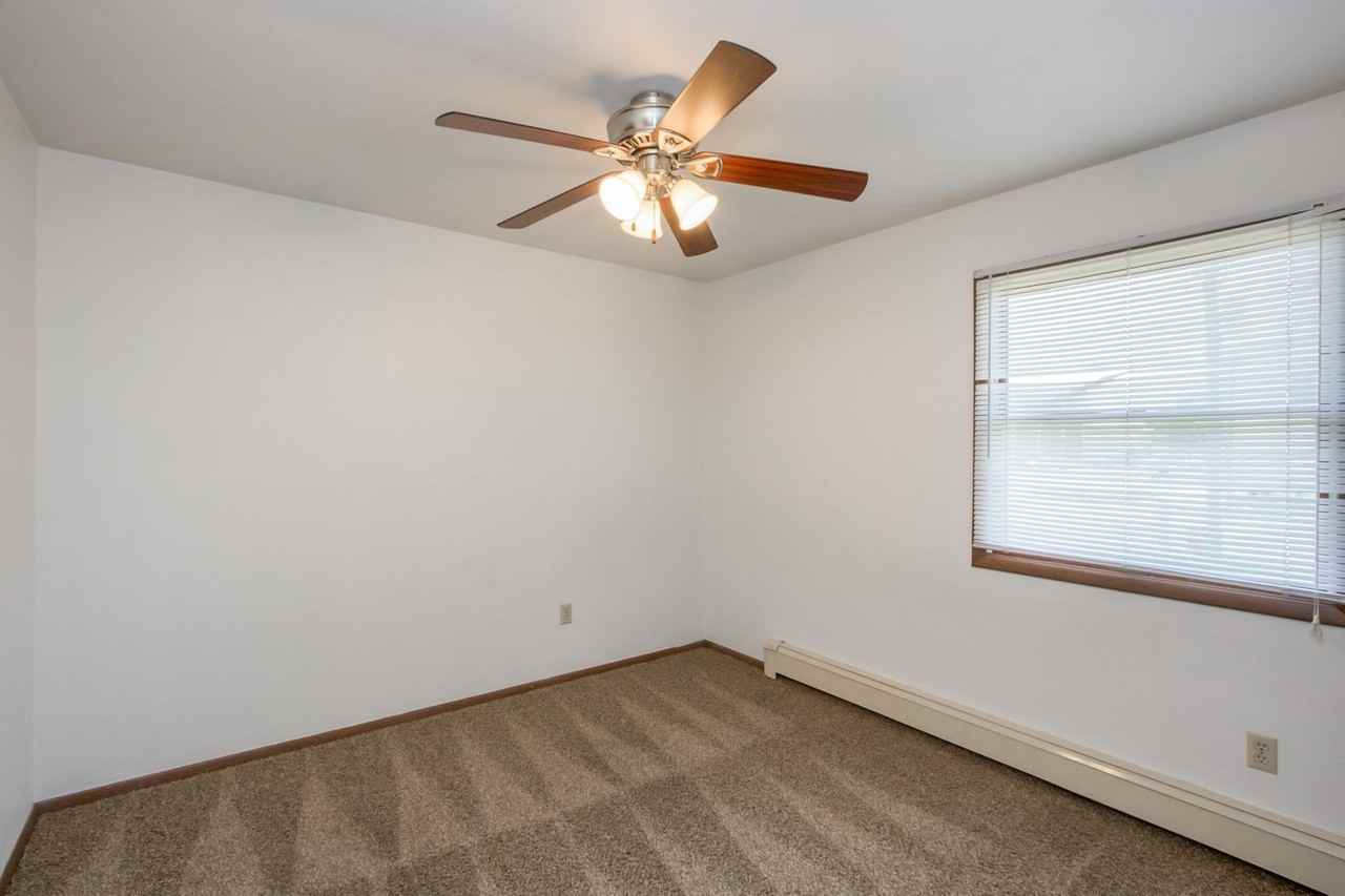 204 208 Main St - Photo 5 of 13