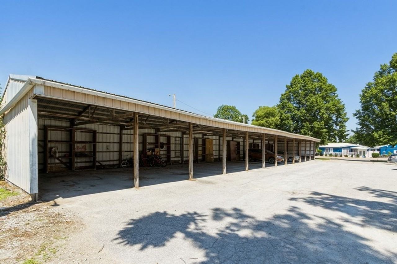 307 N Corn Street - Photo 6 of 23