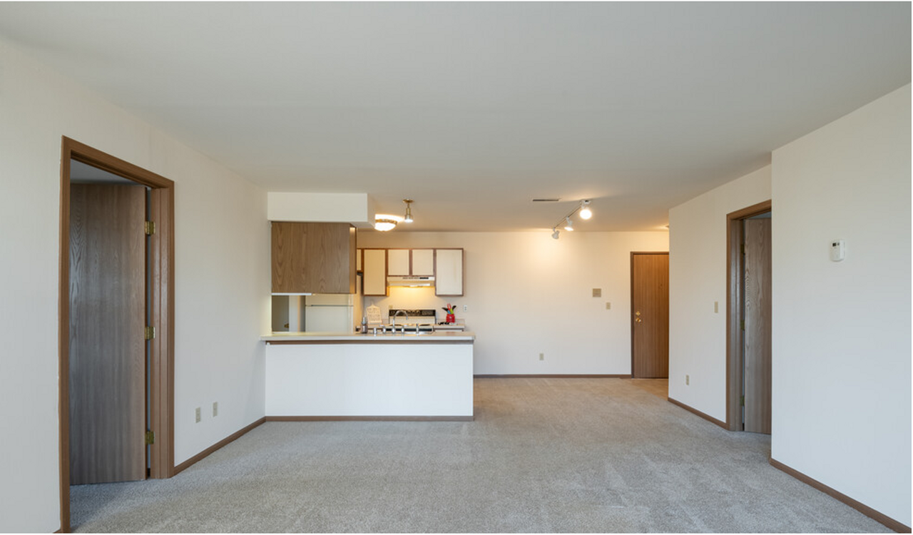 Shady Lane Apartments - Photo 2 of 11