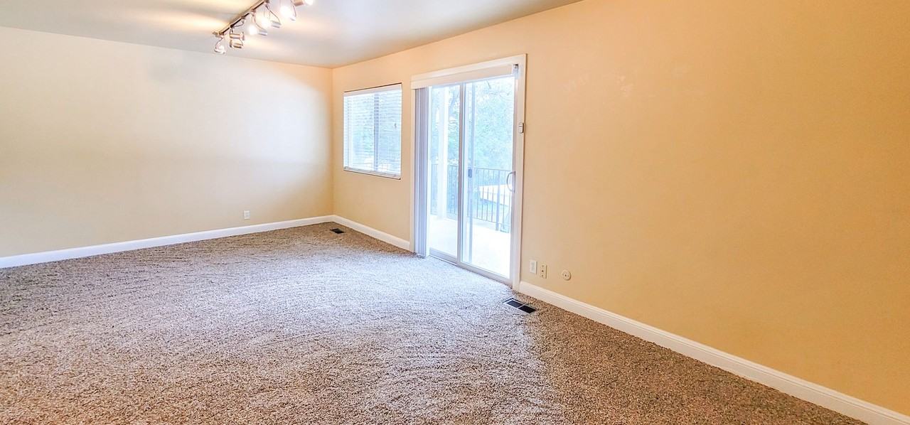 JAG Farmington North Apartments - Photo 4 of 22