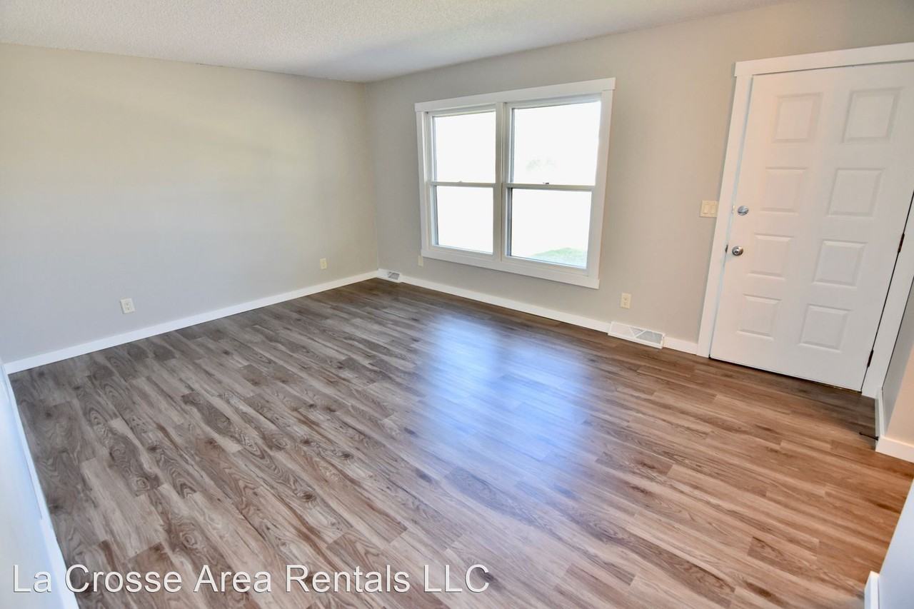 1008-1010 Monroe St - Photo 3 of 17