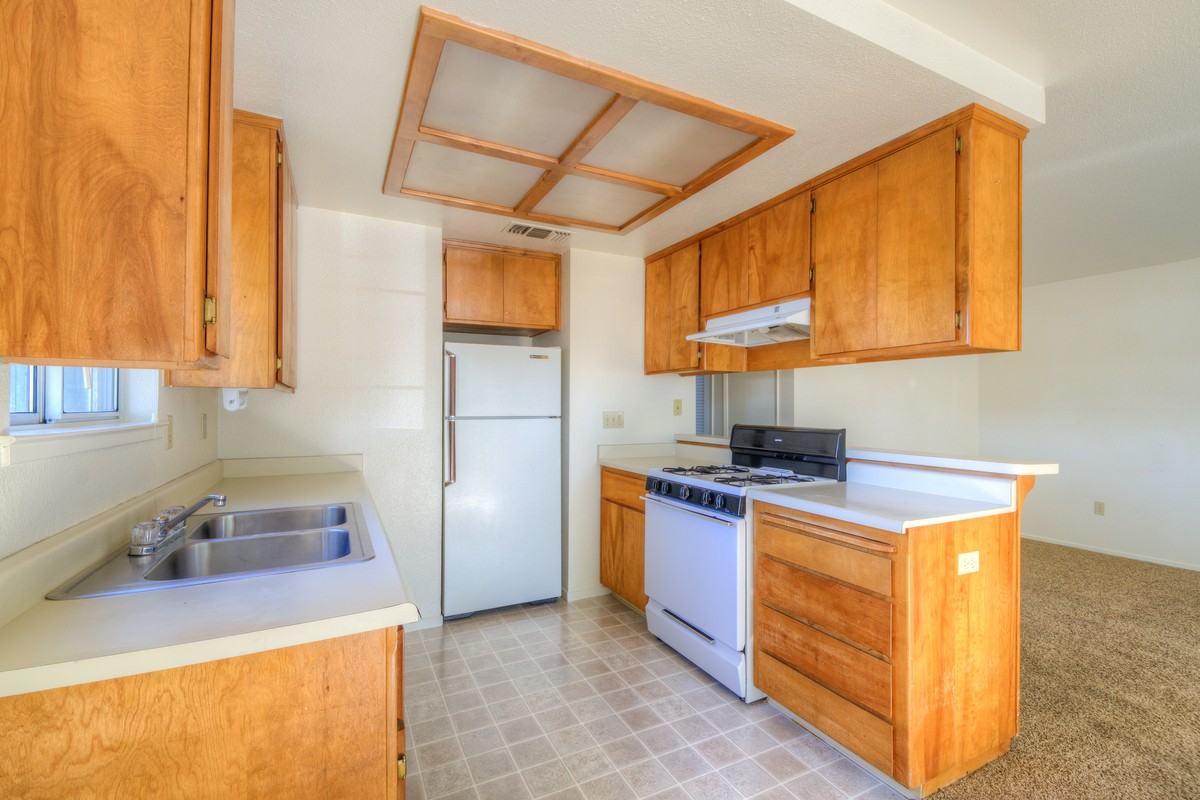 Manzanita Apartments - Photo 3 of 9
