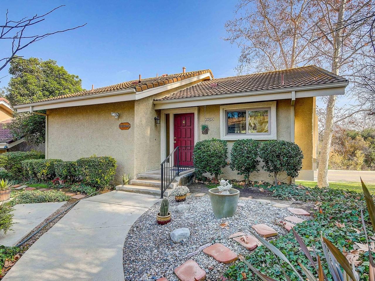 204 Estrellita Ln - Photo 2 of 20