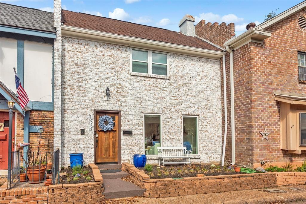 1223 Saxony Ln - Photo 2 of 36