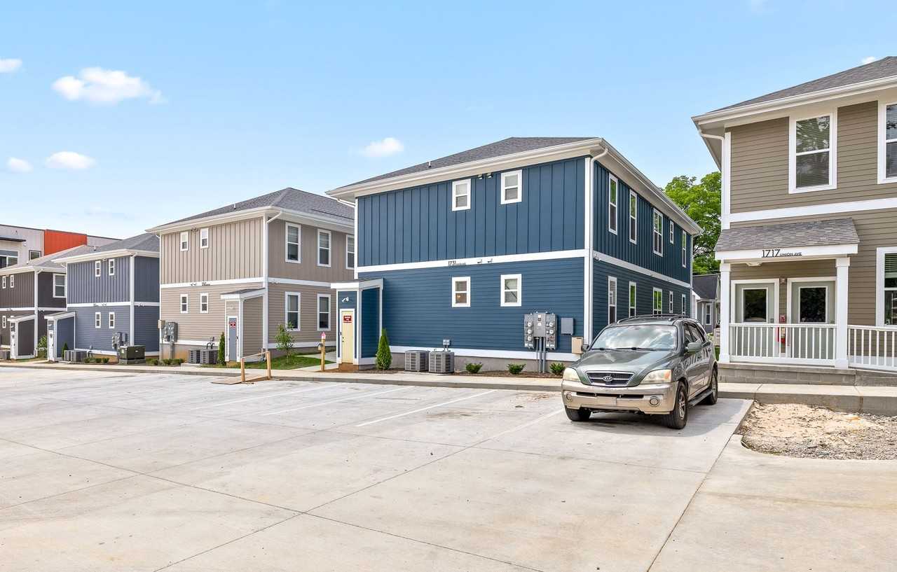 Mai Bell II - Photo 2 of 3