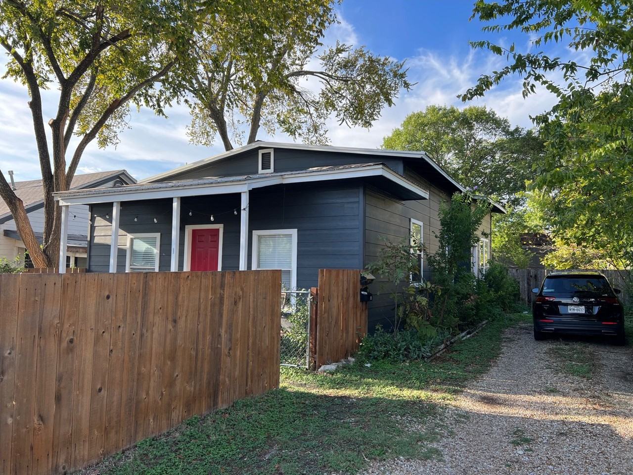 611 Nelray Boulevard - Photo 4 of 36