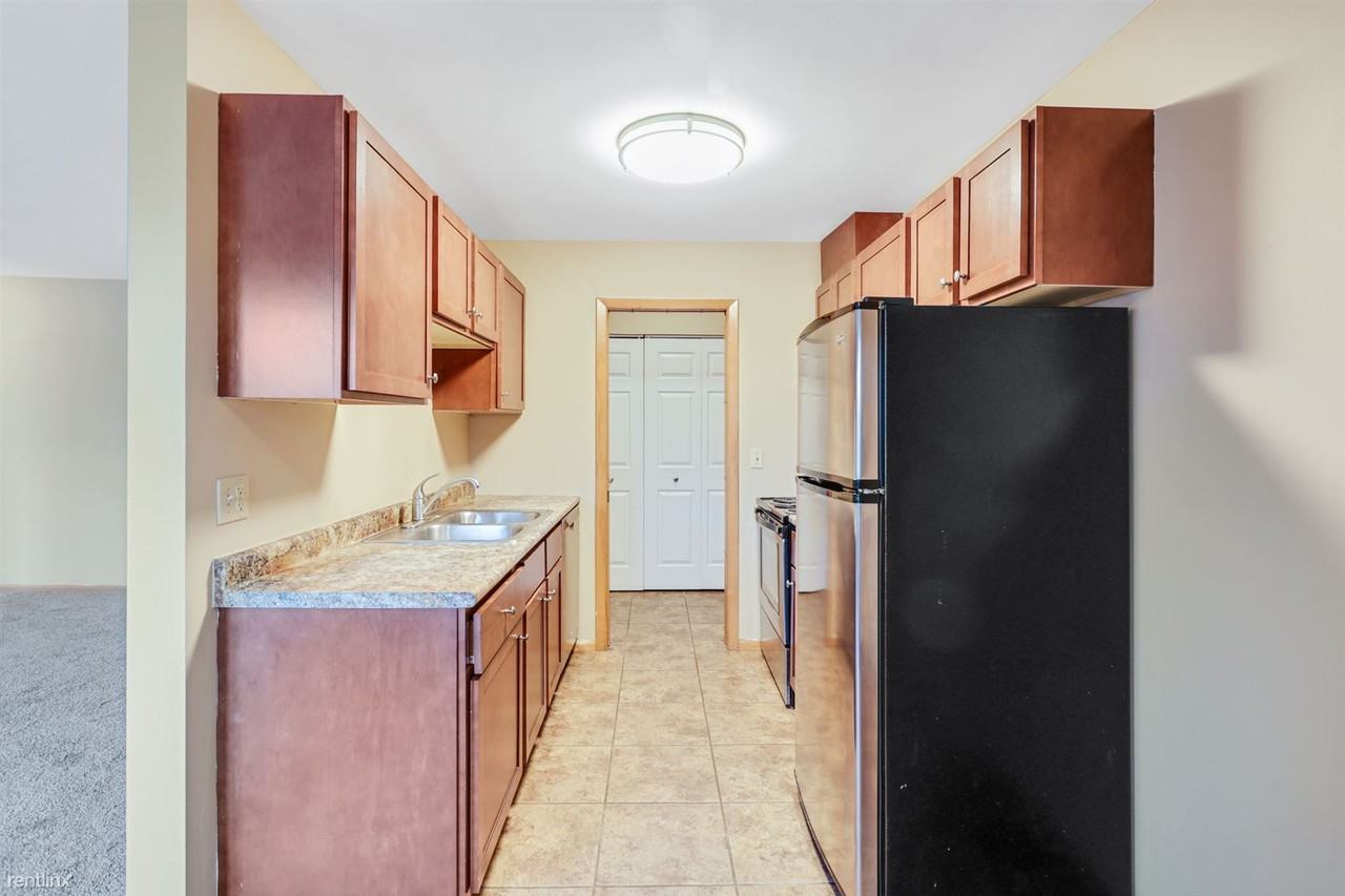 Virginia Court Apartments - Photo 2 of 11