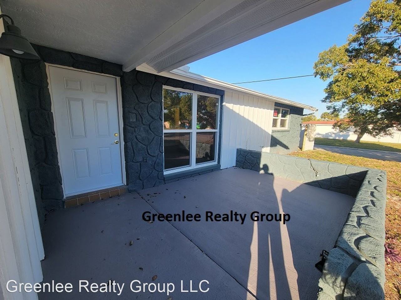 6935 Altavista St - Photo 3 of 28