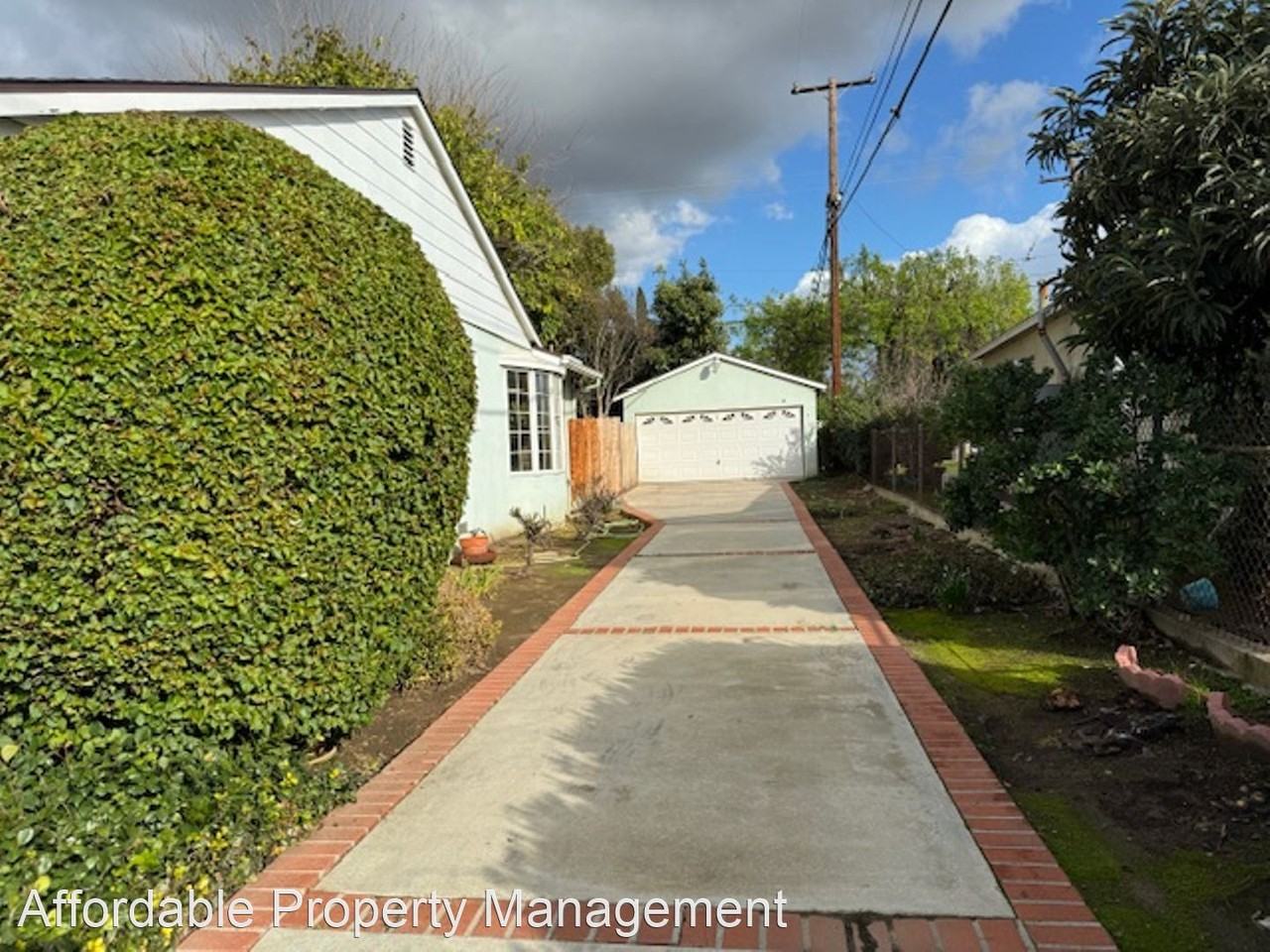 354 N Carvol Ave - Photo 2 of 20