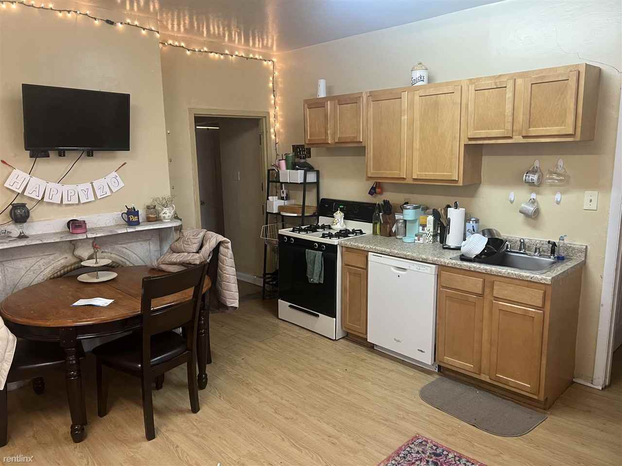 (August)(oakland)(pitt)(cmu)(utilities Included) Apartments 326 N