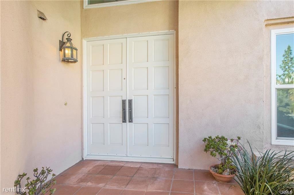 22411 Willow Tree - Photo 2 of 23