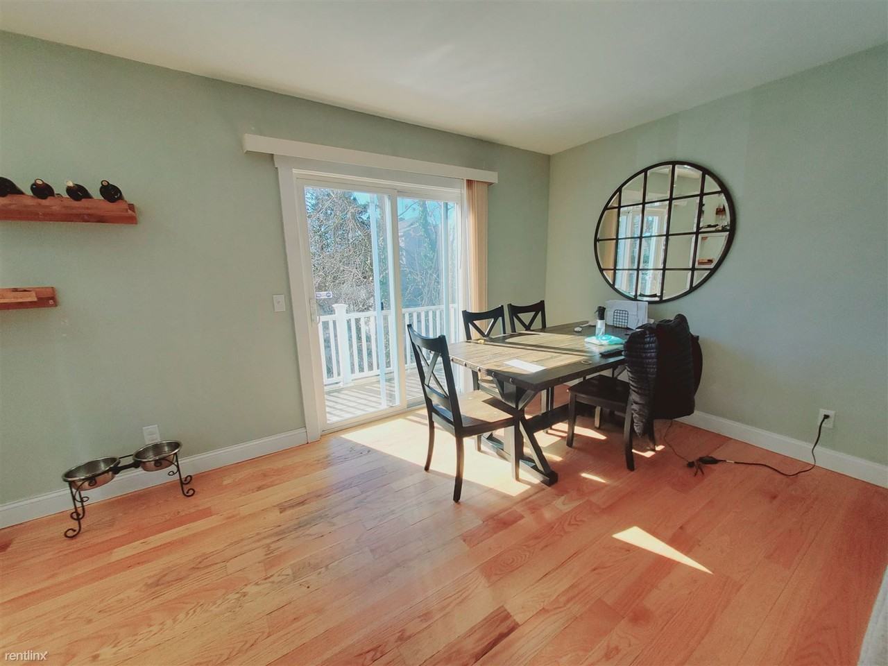 94 Warren St - Photo 2 of 13