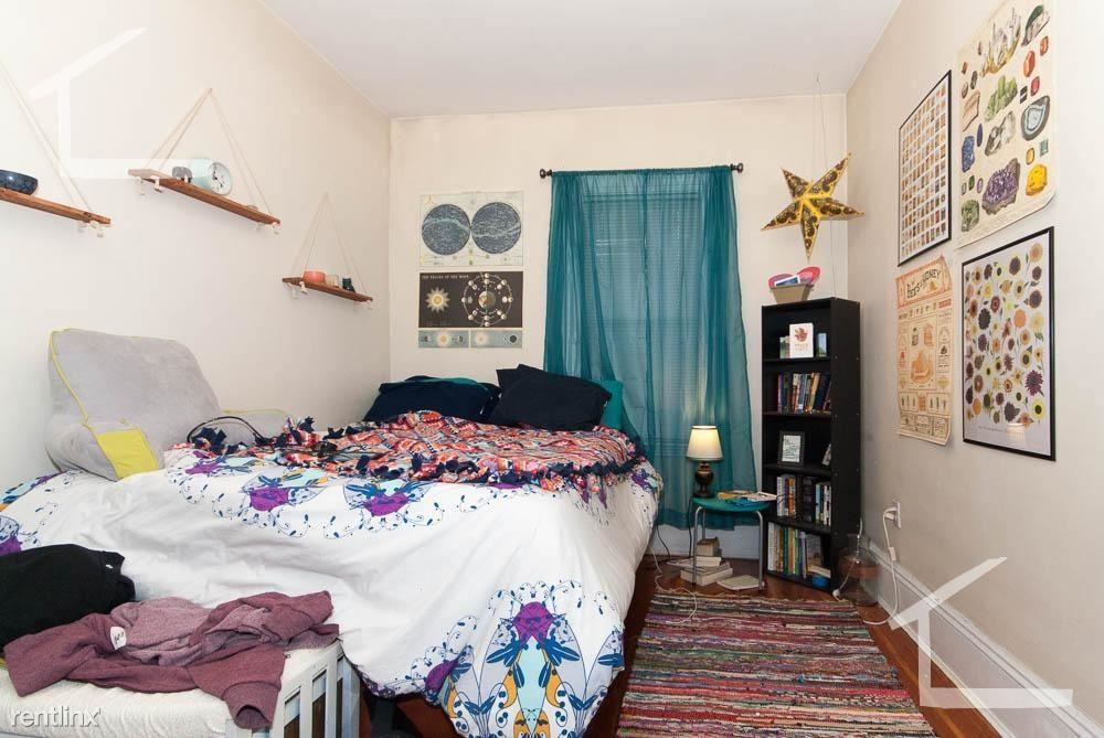 42 Brackett St - Photo 3 of 9
