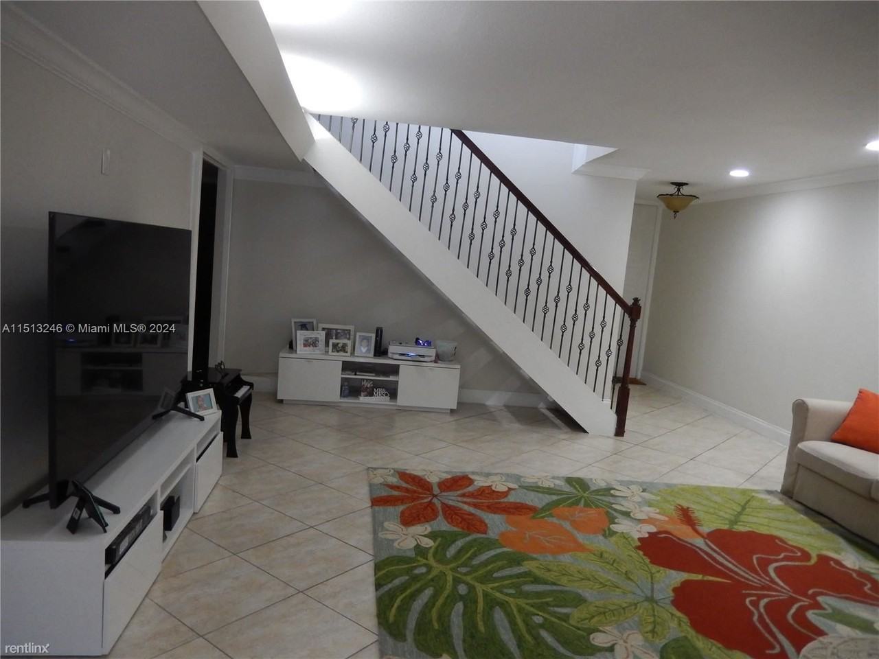 16000 Kilmarnock Dr - Photo 2 of 19