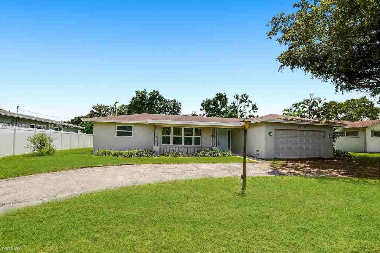 5300 Sw 7th St - Photo 2 of 29