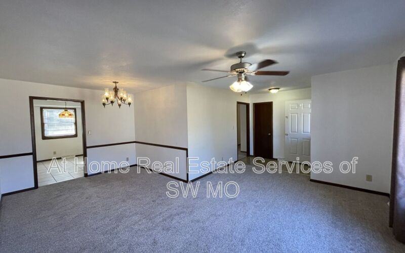 1316 E Lakewood St - Photo 3 of 13
