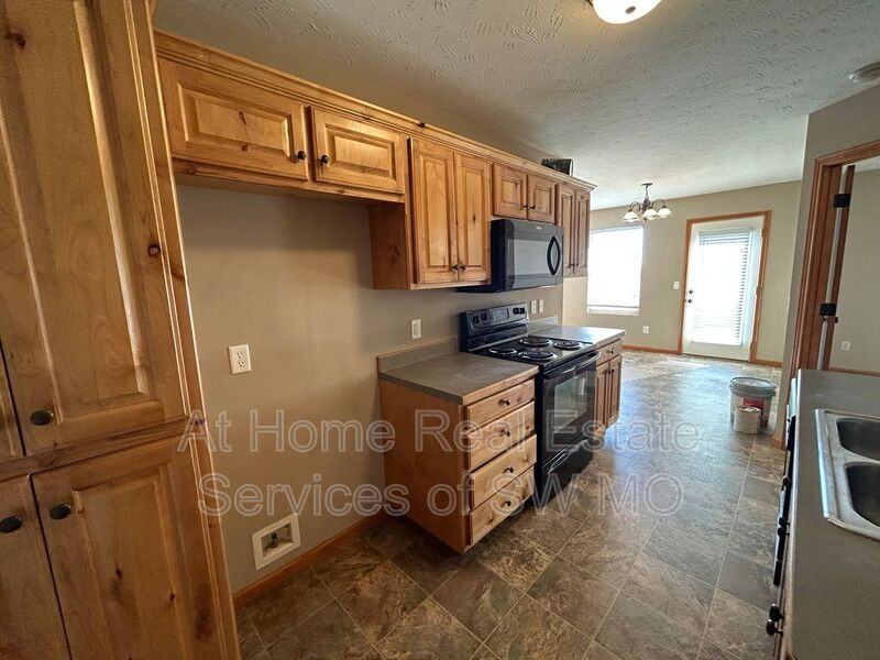 2600 W Garton Rd - Photo 6 of 12