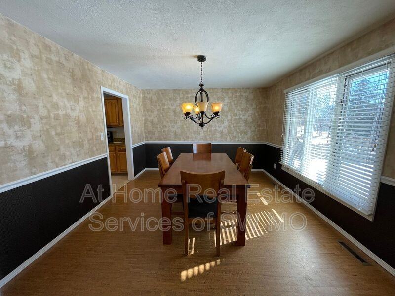 3917 E Lomita St - Photo 6 of 17