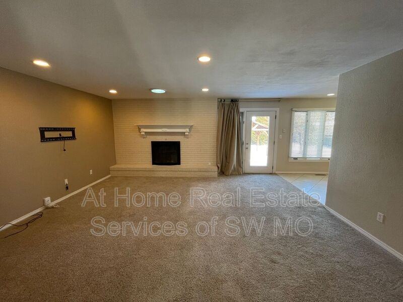 3917 E Lomita St - Photo 2 of 17