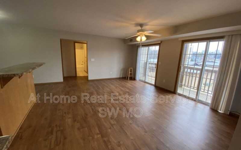 858 S Campbell Ave #203 - Photo 2 of 11