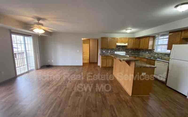 858 S Campbell Ave #203 - Photo 4 of 11