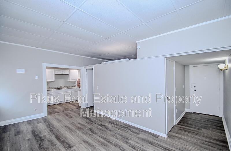 111 Lincoln Way W - Photo 2 of 8