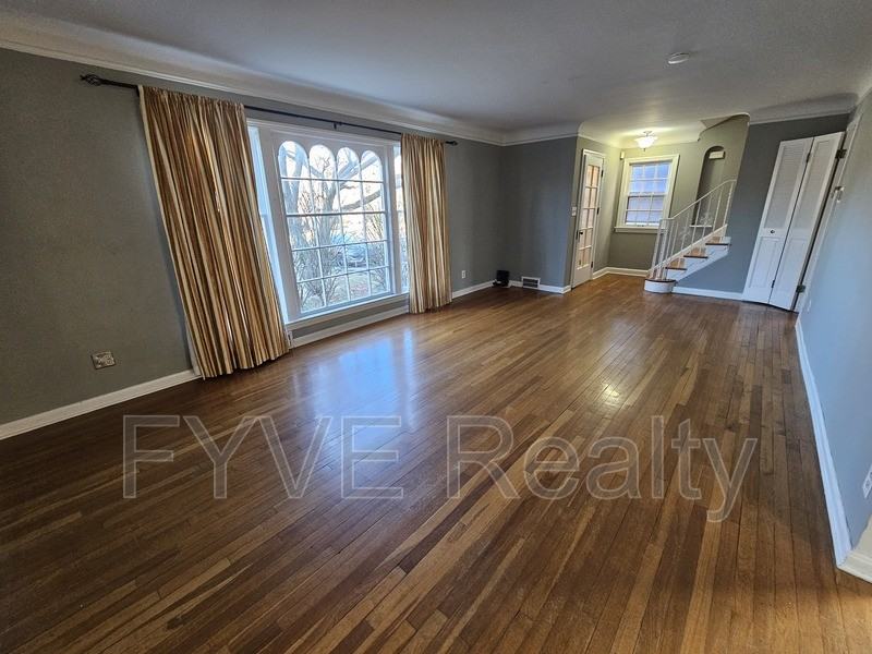 3882 Faversham Rd - Photo 3 of 20