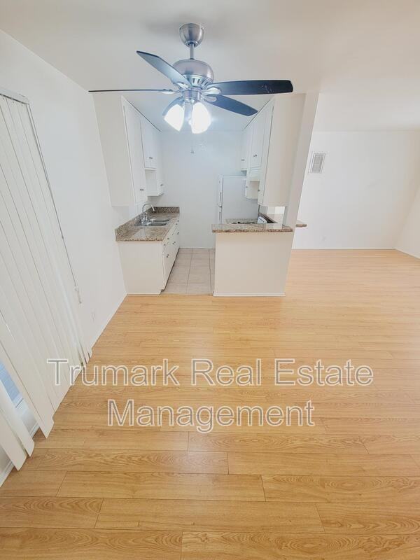 321 E Tujunga Ave #M - Photo 2 of 15