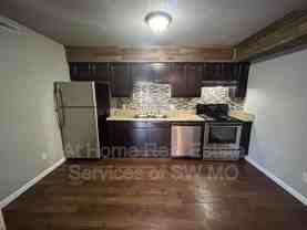 712 E Sunshine St #D24 - Photo 1 of 1