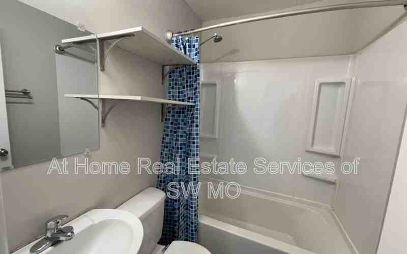 2125 W Nichols St - Photo 6 of 7