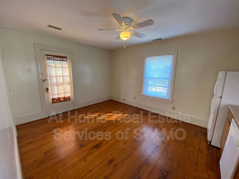 1628 N Benton Ave #10 - Photo 3 of 9