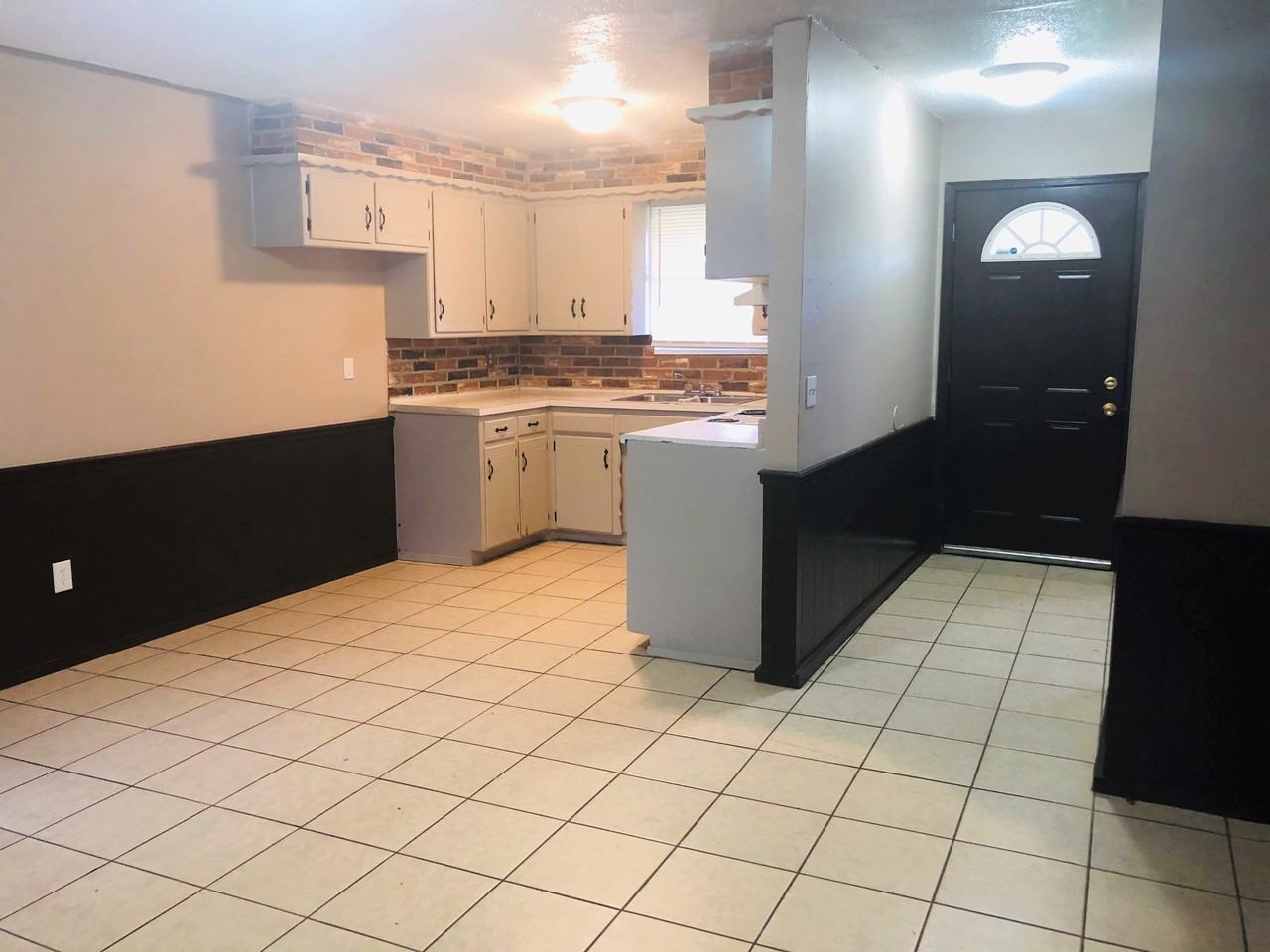 336 Nw 86th St - Photo 3 of 12