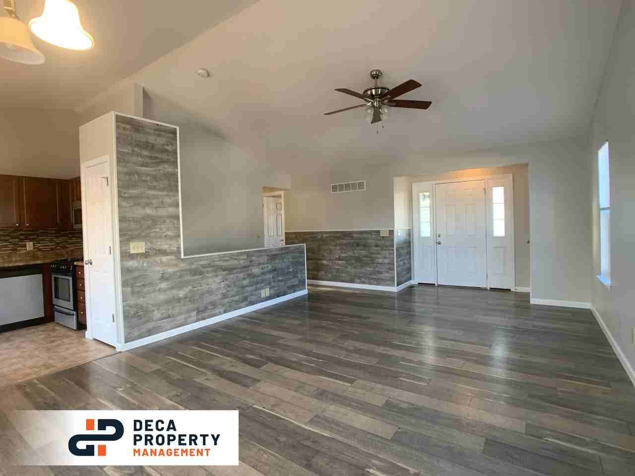 423 Stonewater Dr - Photo 3 of 12