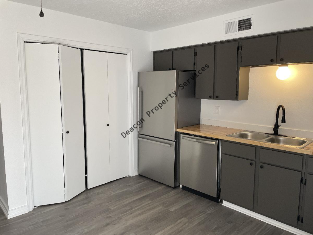 12336 Candelaria Rd Ne - Photo 3 of 18