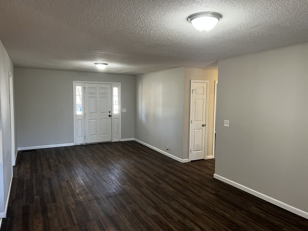 239 Wilbanks Rd - Photo 2 of 14