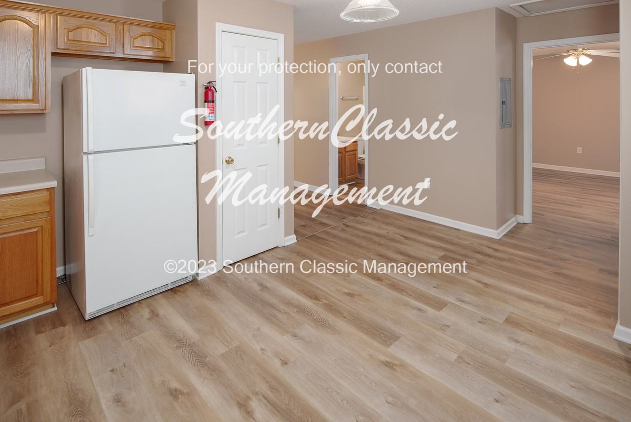 260 Brook St - Photo 3 of 12