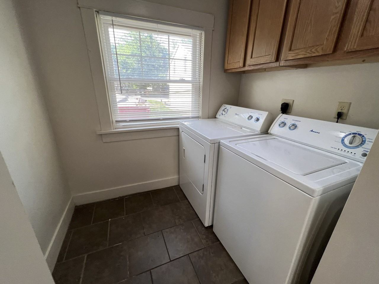 5227 Walker Ave - Photo 5 of 25