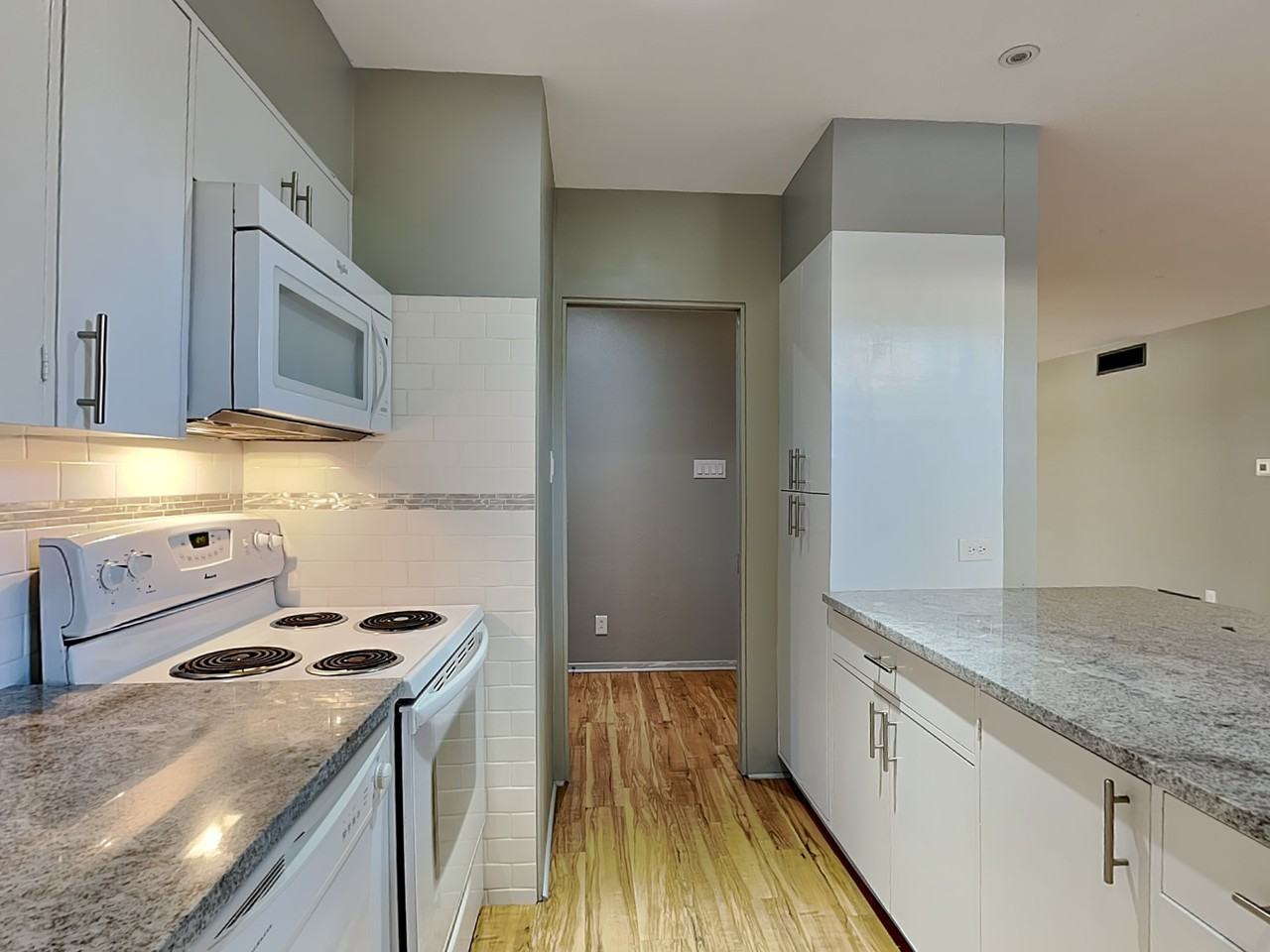 4500 Westridge Avenue #4 - Photo 5 of 15