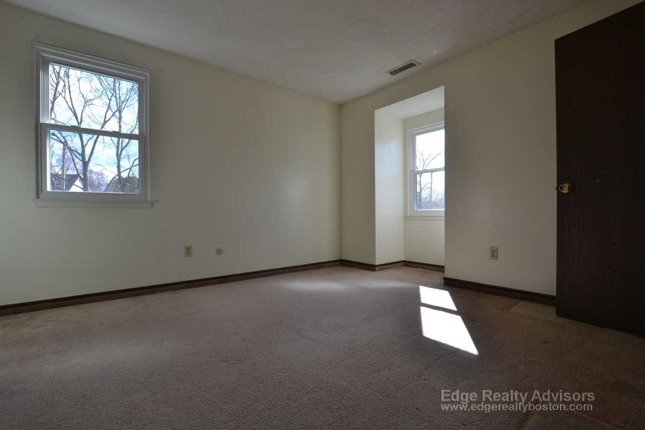 5 General Greene Ave #6 - Photo 2 of 6