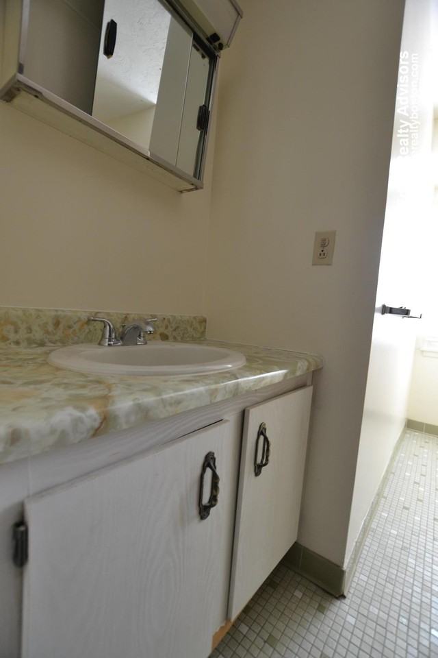 5 General Greene Ave #6 - Photo 4 of 6