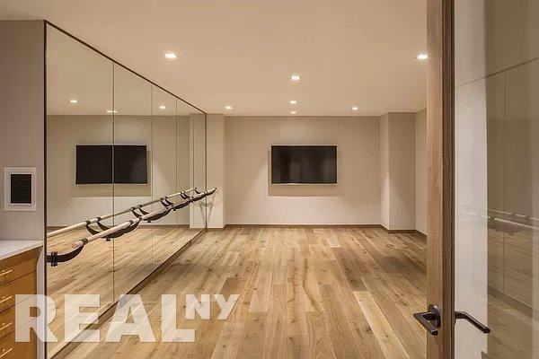 W 43rd St #36G - Photo 4 of 15