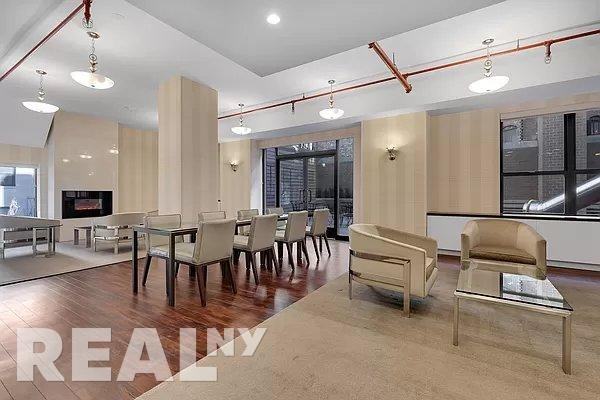 W 87th St #9B - Photo 2 of 9