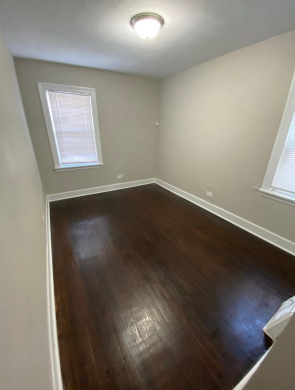 15915 Lathrop Ave - Photo 3 of 9