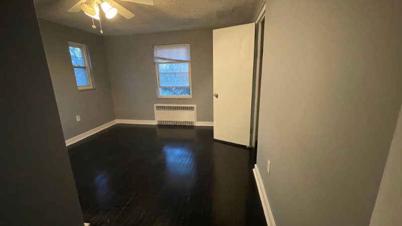 1836 Mount Royal Blvd - Photo 2 of 24