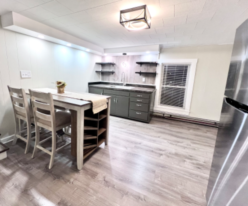 145 Main St #5 - Photo 3 of 18