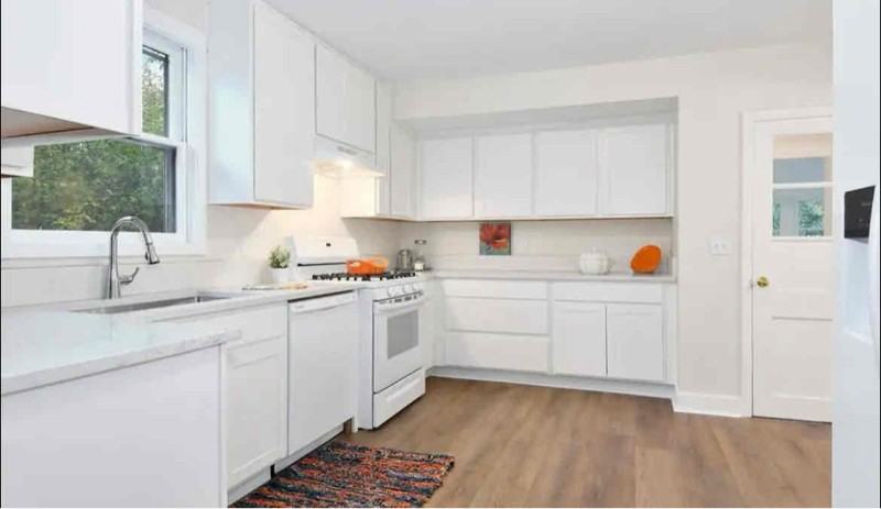 3044 Se 9th Ave - Photo 3 of 6